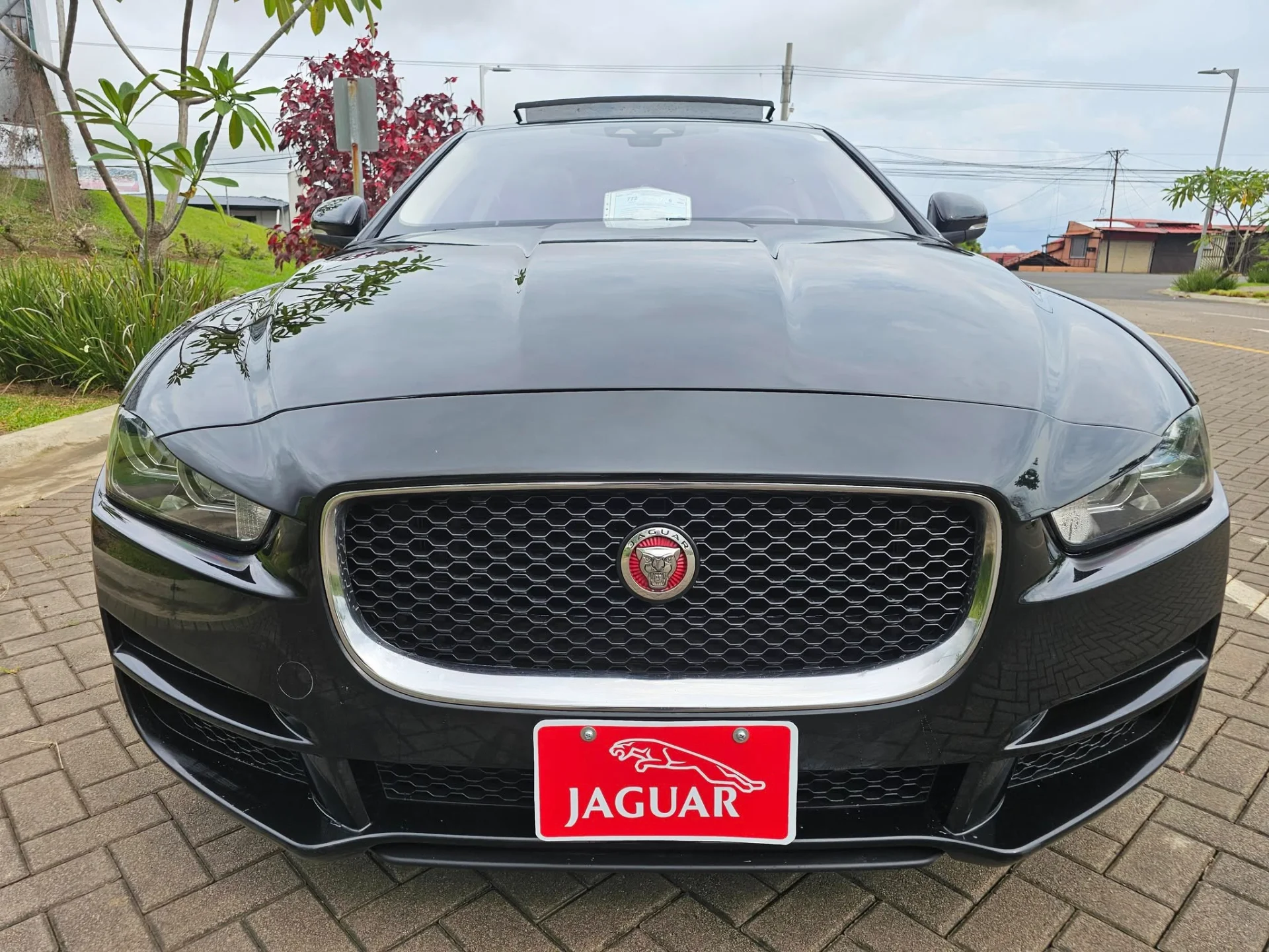 2017 Jaguar XE 25T