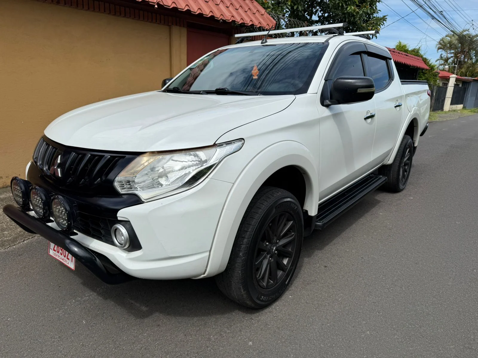 2016 Mitsubishi L200