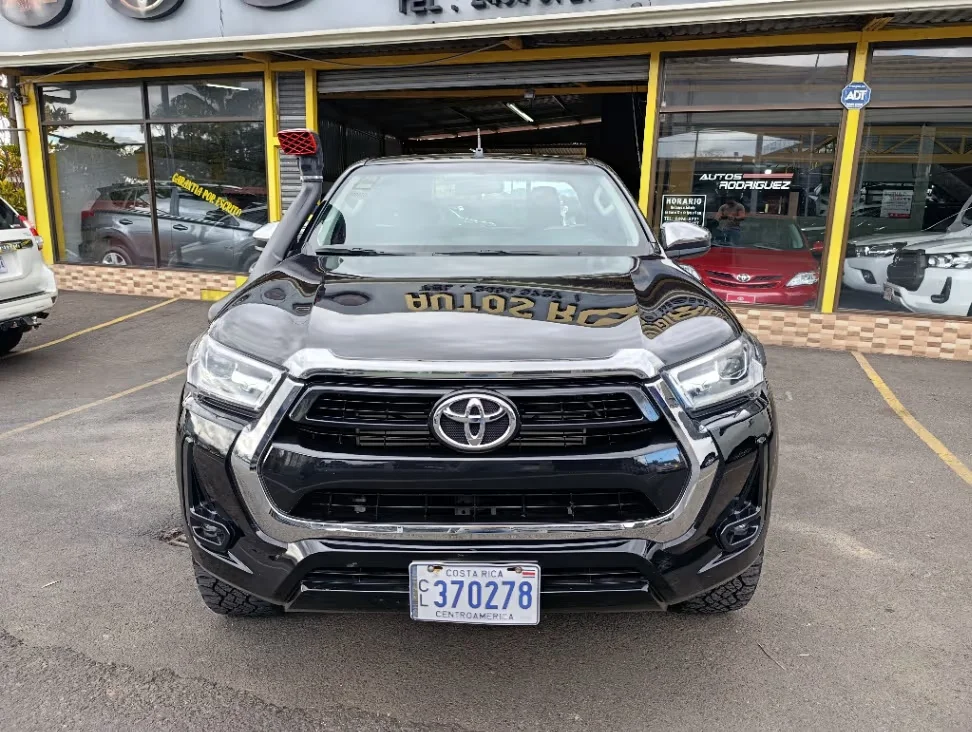 2025 Toyota Hilux