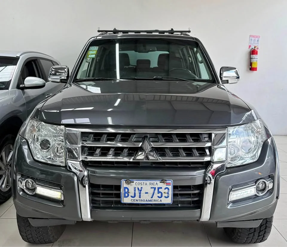 2016 Mitsubishi Montero GLS