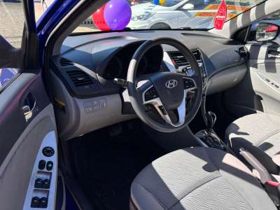 Hyundai Accent GLS - Image 5