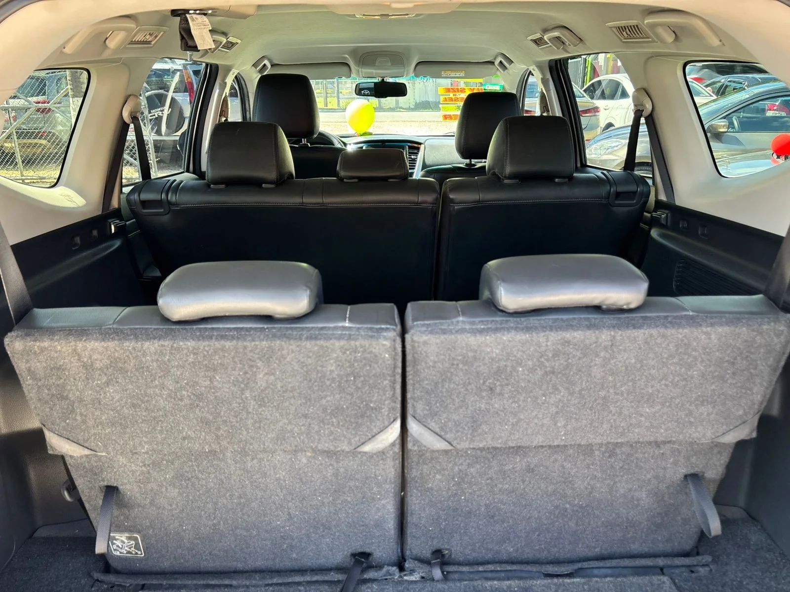 Mitsubishi Montero Sport - Image 10