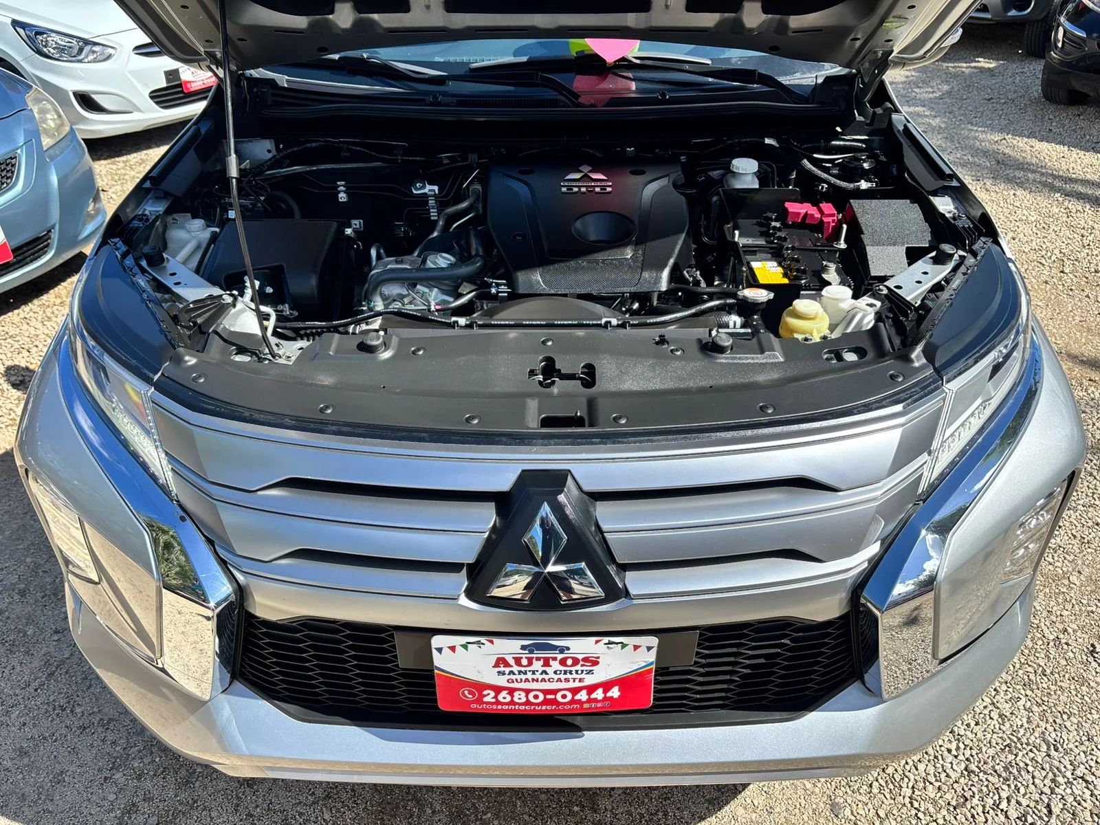 Mitsubishi Montero Sport - Image 12