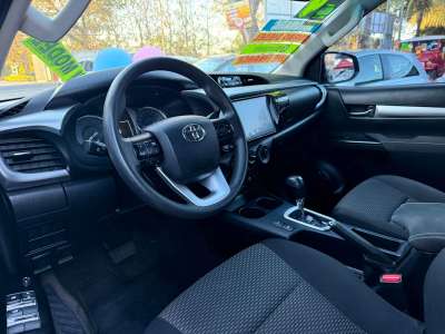 Toyota Hilux - Image 5