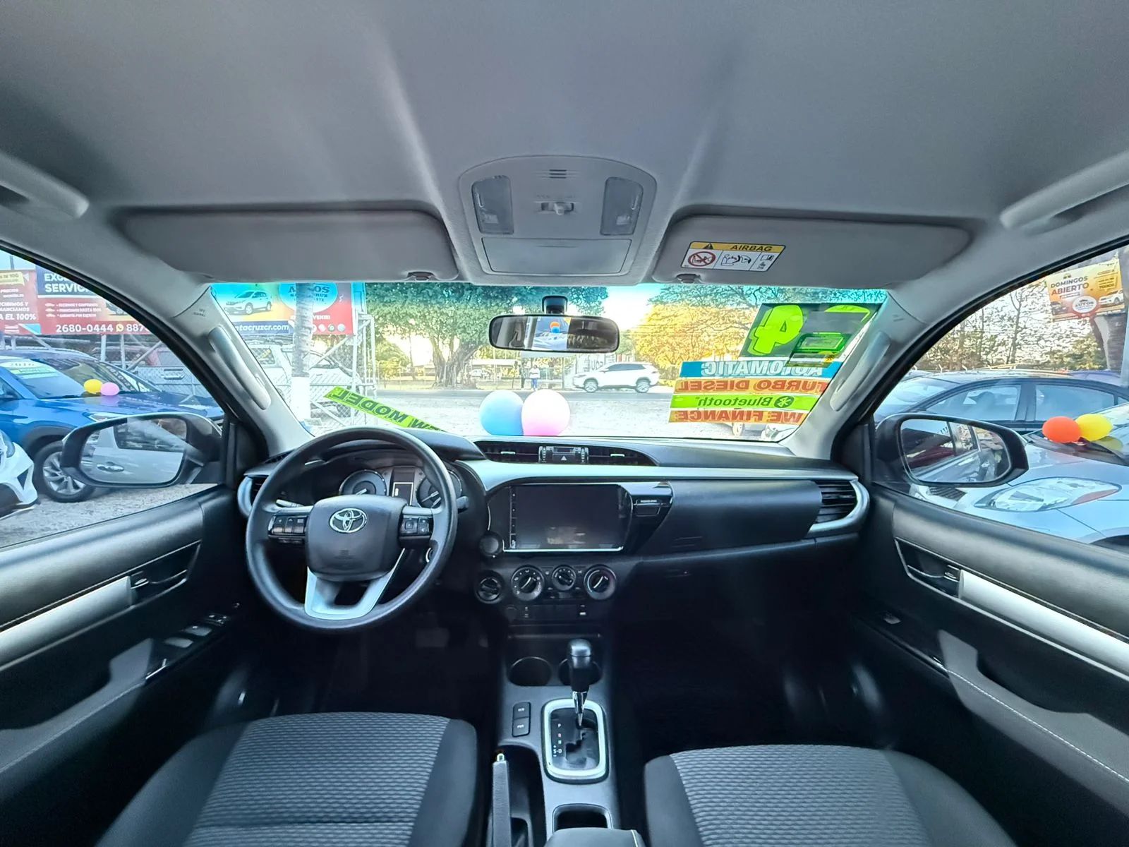 Toyota Hilux - Image 6