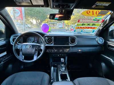 Toyota Tacoma - Image 6