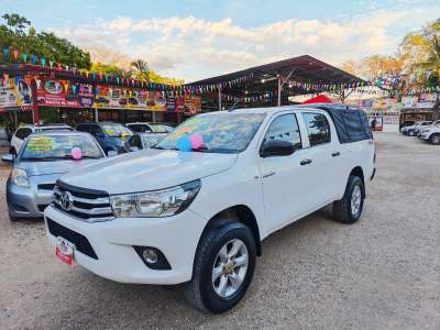 Toyota Hilux - Image 1