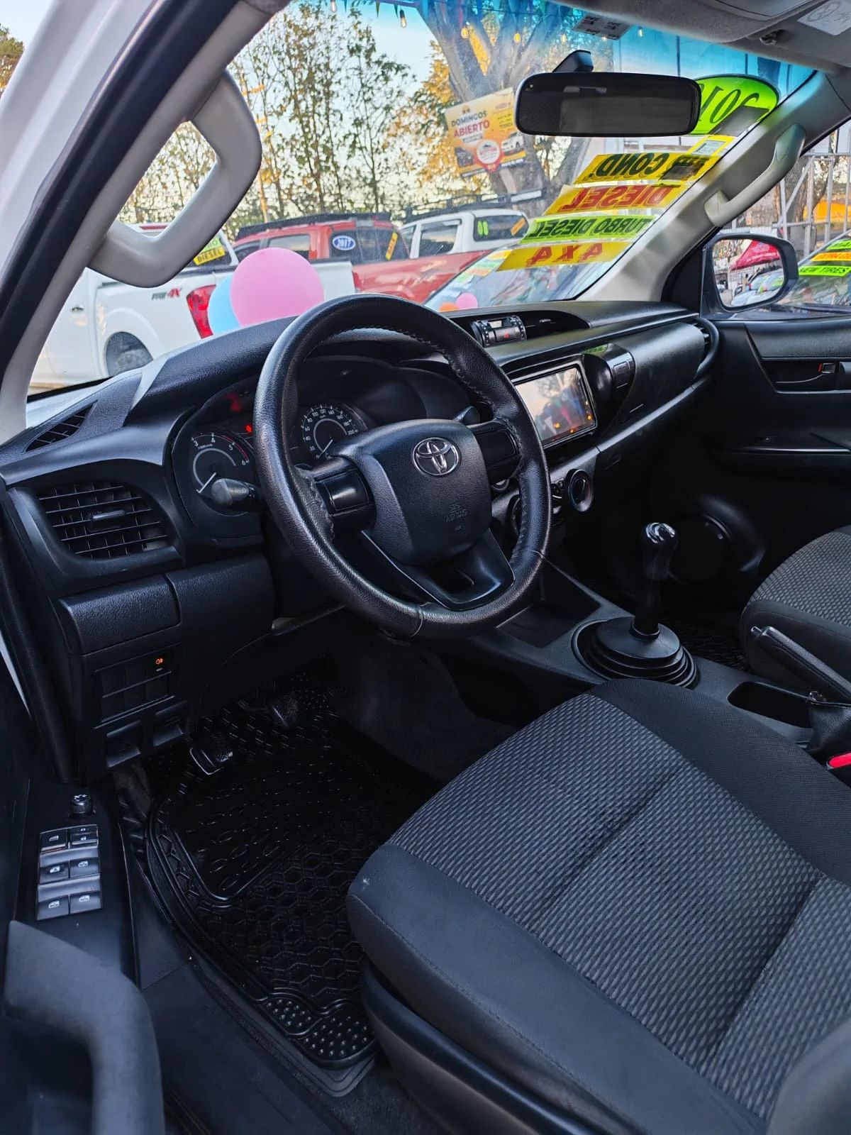 Toyota Hilux - Image 5