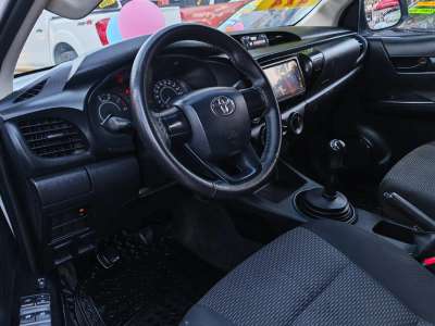 Toyota Hilux - Image 5