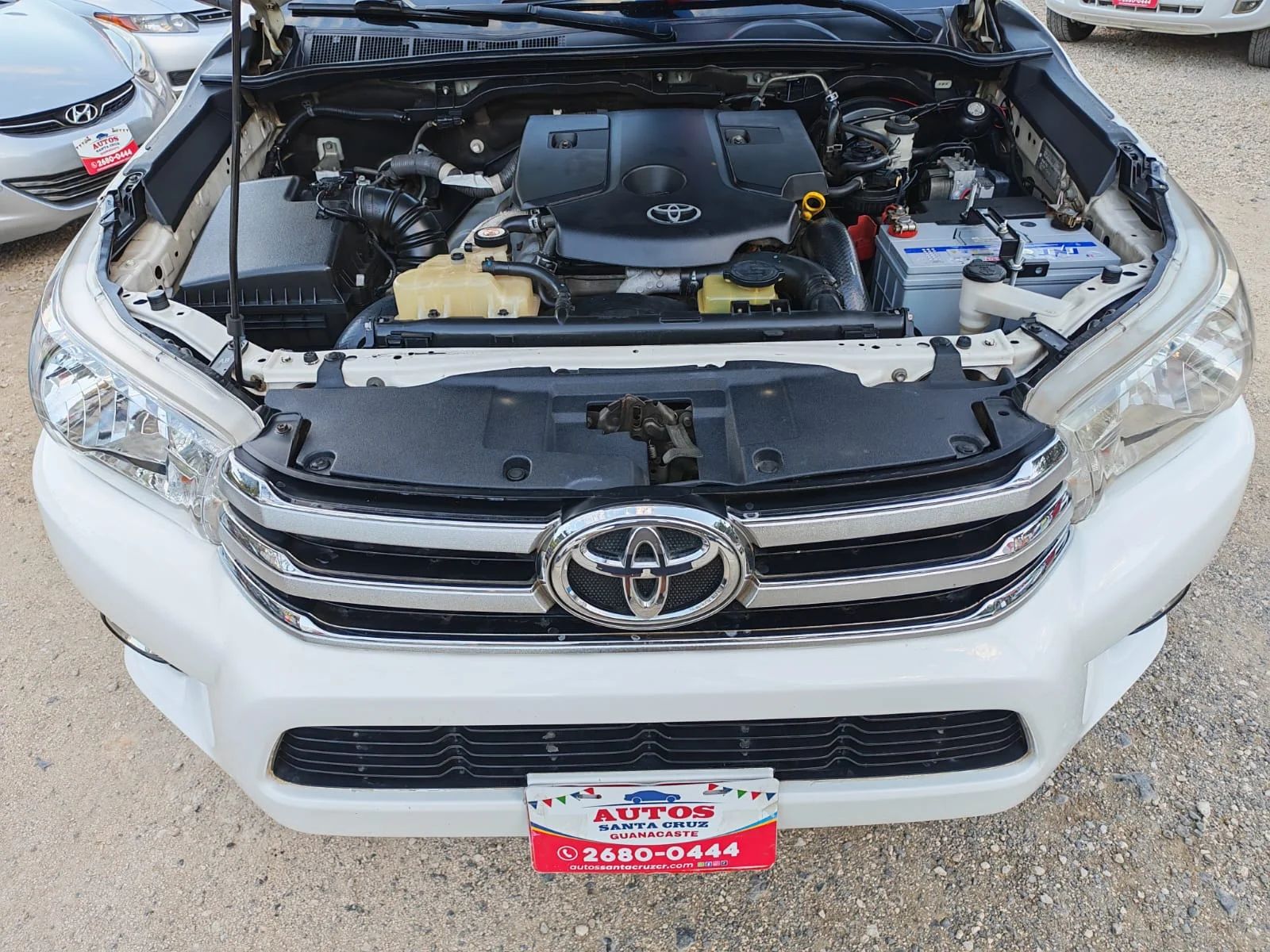 Toyota Hilux - Image 8