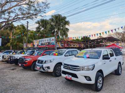 Toyota Hilux - Image 10
