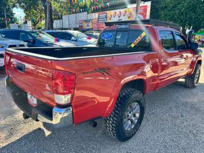 Toyota Tacoma - Image 2