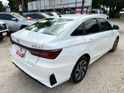 Toyota Yaris - Image 2