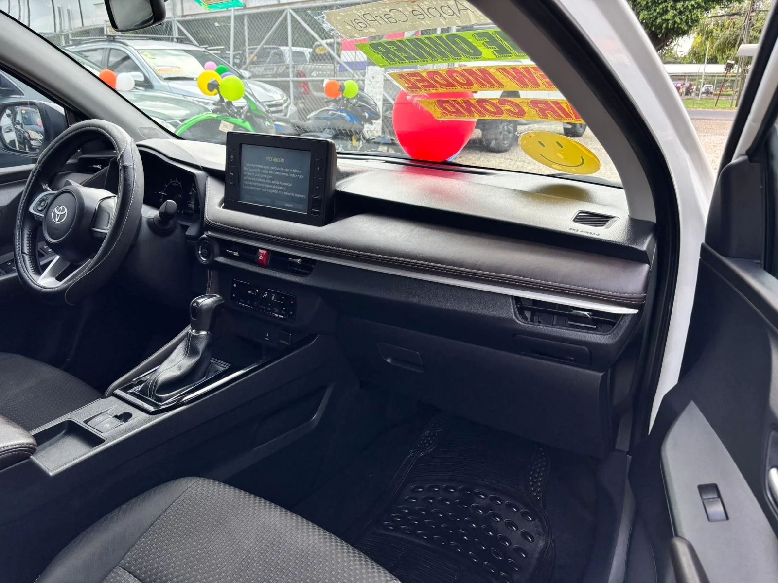 Toyota Yaris - Image 7