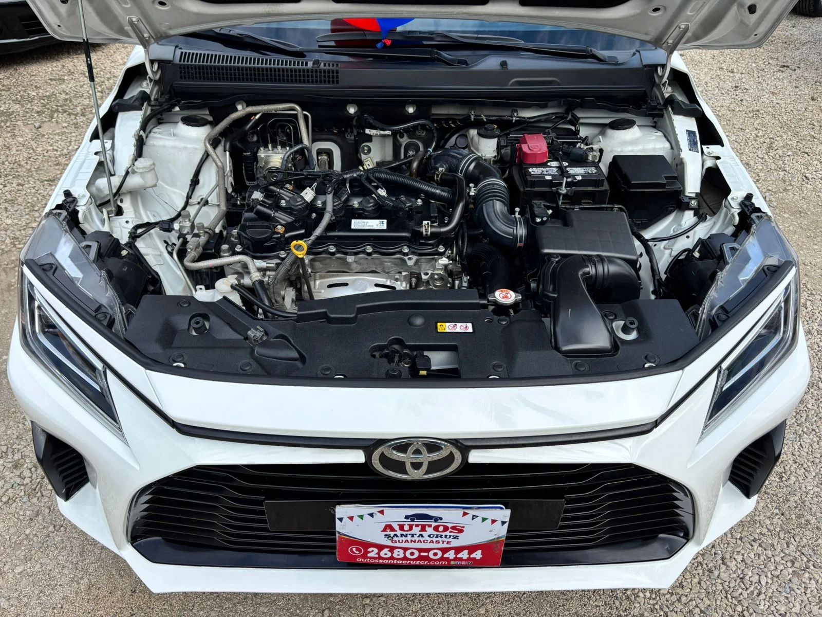 Toyota Yaris - Image 8