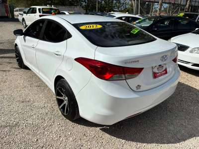 Hyundai Elantra - Image 3