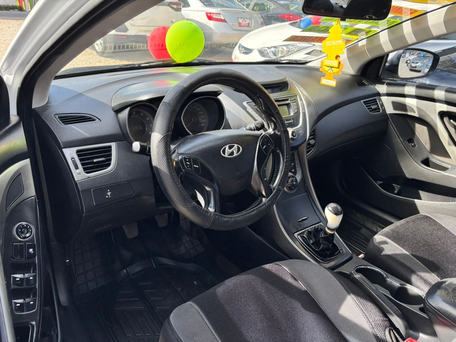 Hyundai Elantra - Image 5