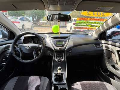 Hyundai Elantra - Image 6