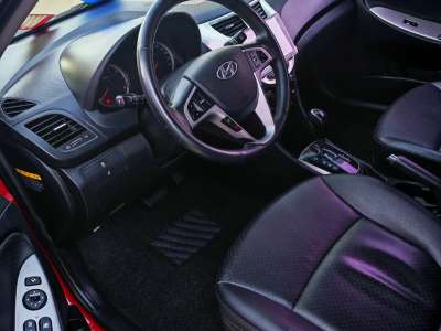 Hyundai Accent GLS - Image 5