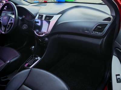 Hyundai Accent GLS - Image 7