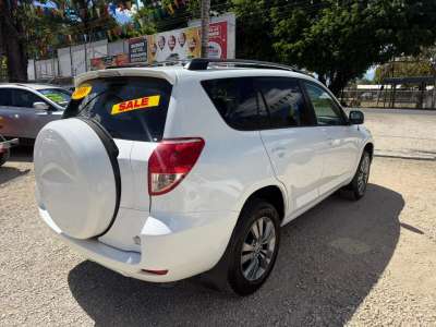 Toyota RAV4 - Image 2