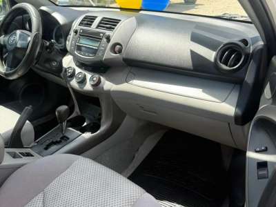 Toyota RAV4 - Image 7