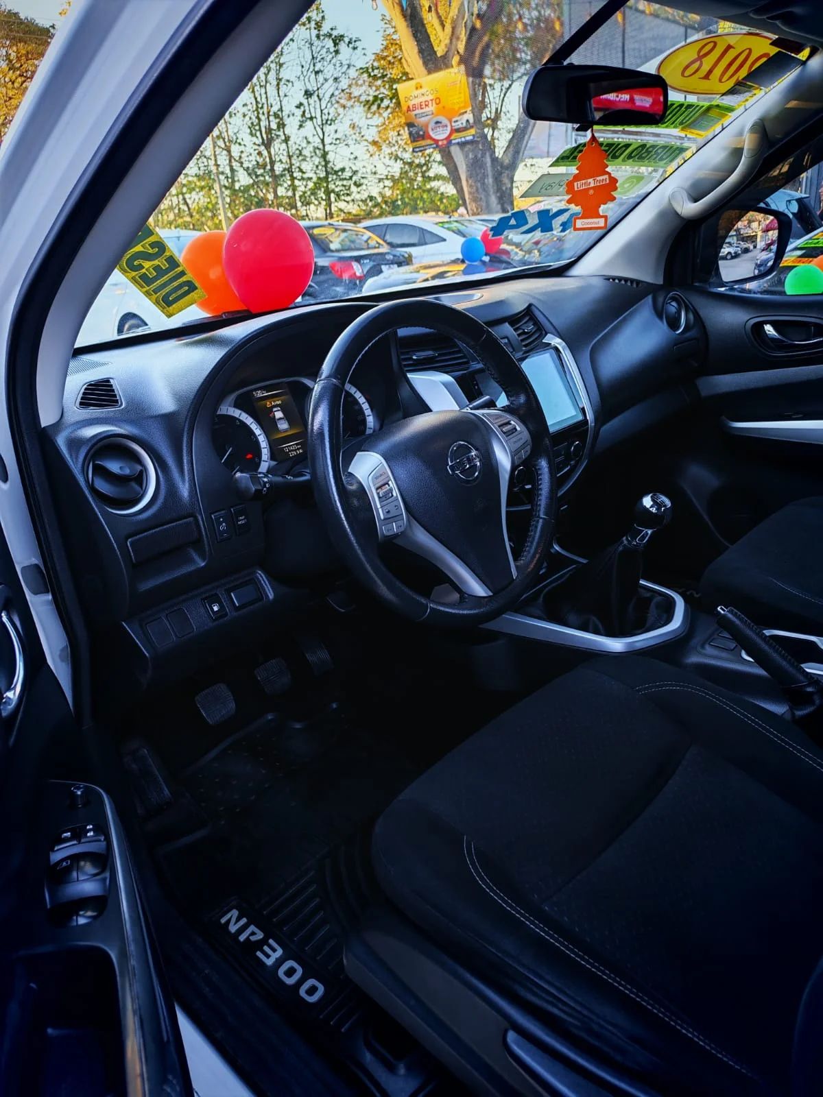 Nissan Frontier XE - Image 5