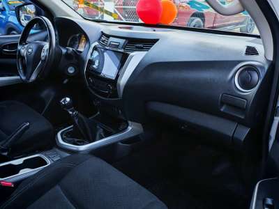 Nissan Frontier XE - Image 7