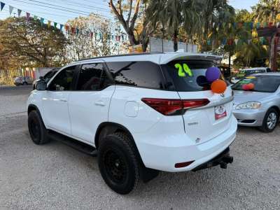 Toyota Fortuner - Image 3