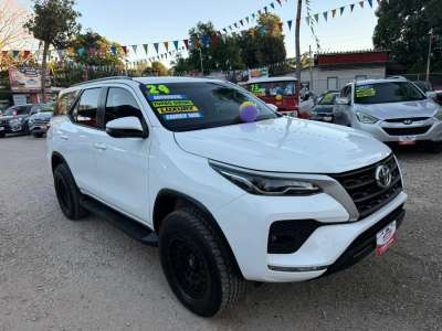Toyota Fortuner - Image 4