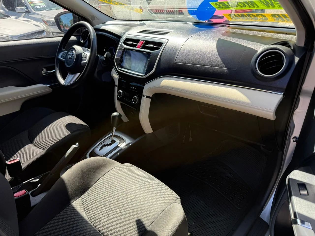 Toyota Rush - Image 7