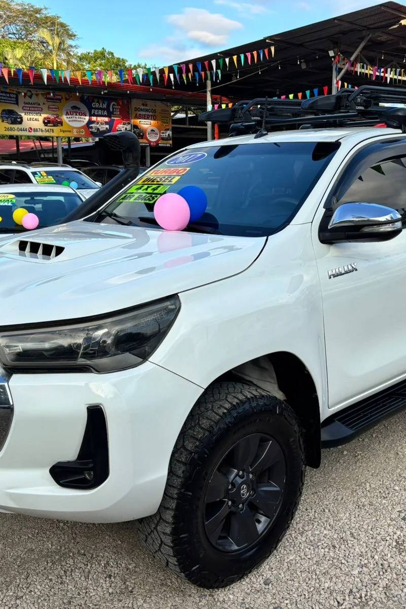2017 Toyota Hilux SRV
