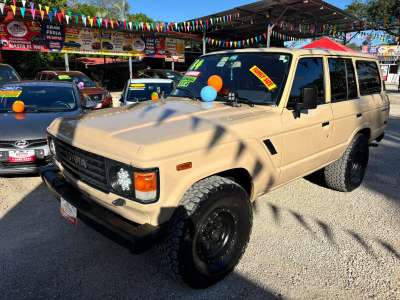 Toyota Land Cruiser FJ60LG - Image 1
