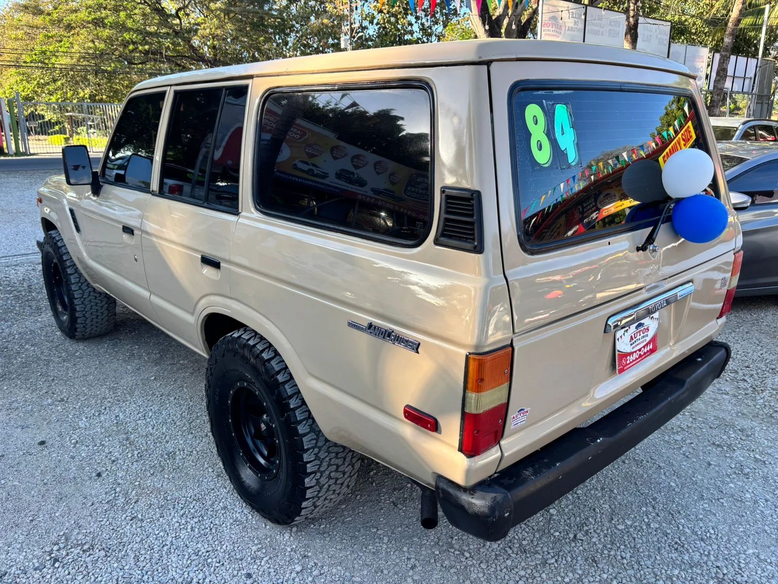 Toyota Land Cruiser FJ60LG - Image 3