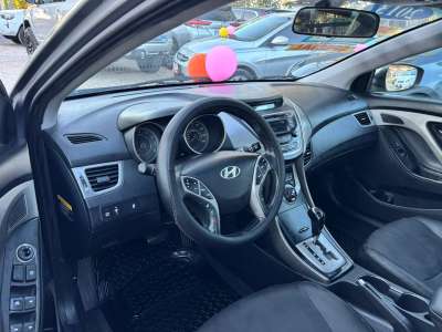 Hyundai Elantra - Image 6