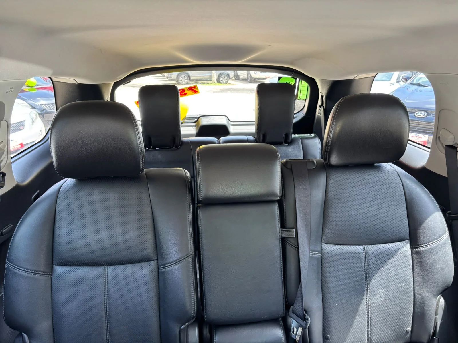 Nissan Pathfinder Platinum - Image 8