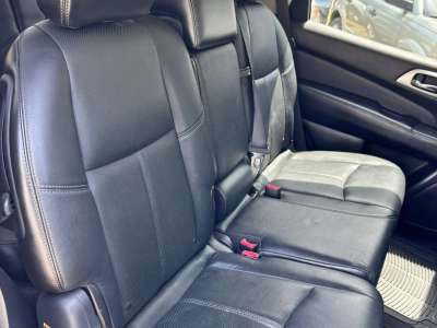 Nissan Pathfinder Platinum - Image 9