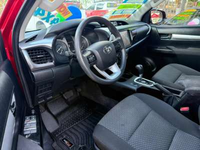 Toyota Hilux - Image 5