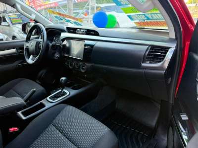 Toyota Hilux - Image 7