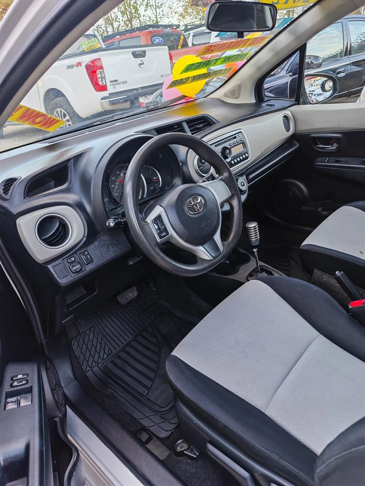 Toyota Yaris LE - Image 5