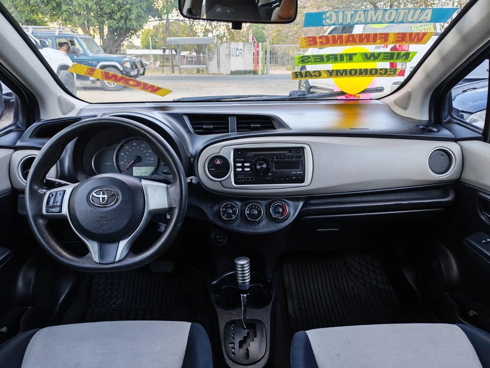 Toyota Yaris LE - Image 6