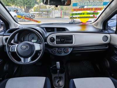 Toyota Yaris LE - Image 6