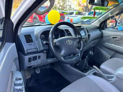 Toyota Hilux SRV - Image 5