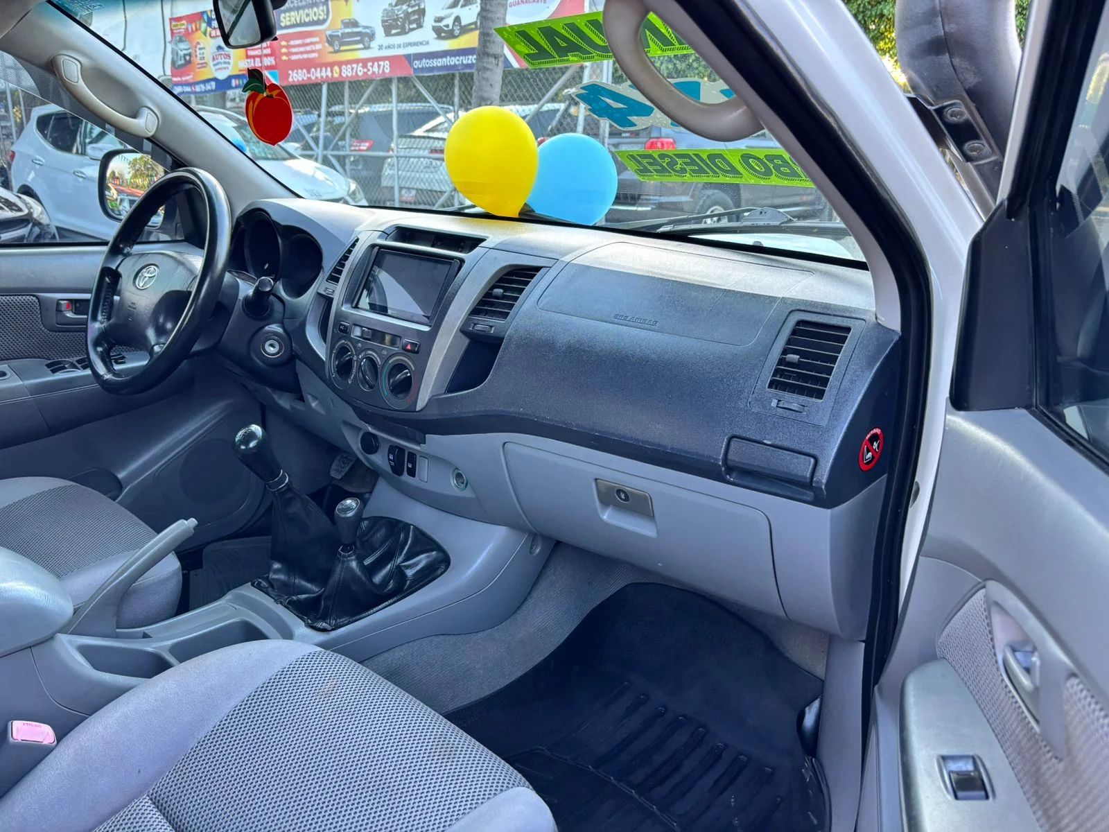 Toyota Hilux SRV - Image 7