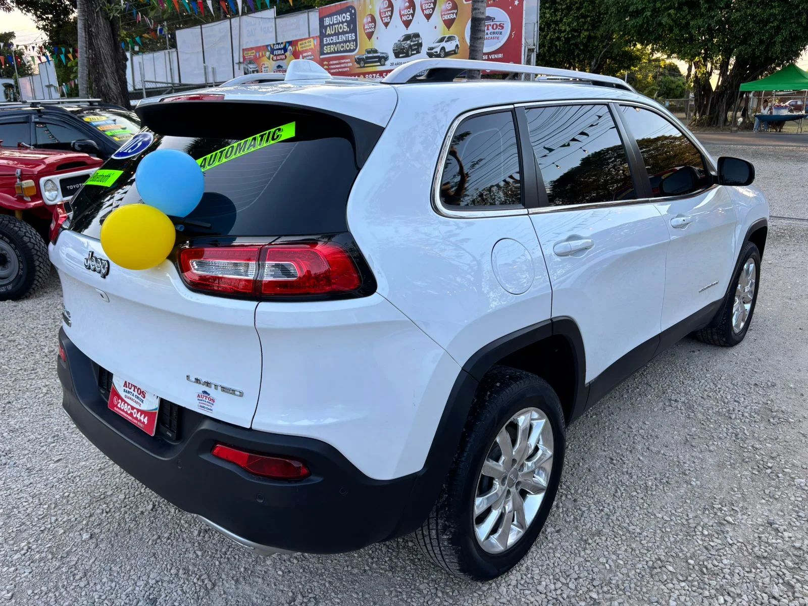 Jeep Cherokee Sport - Image 2