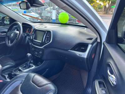 Jeep Cherokee Sport - Image 7