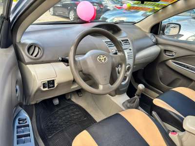 Toyota Yaris S - Image 5