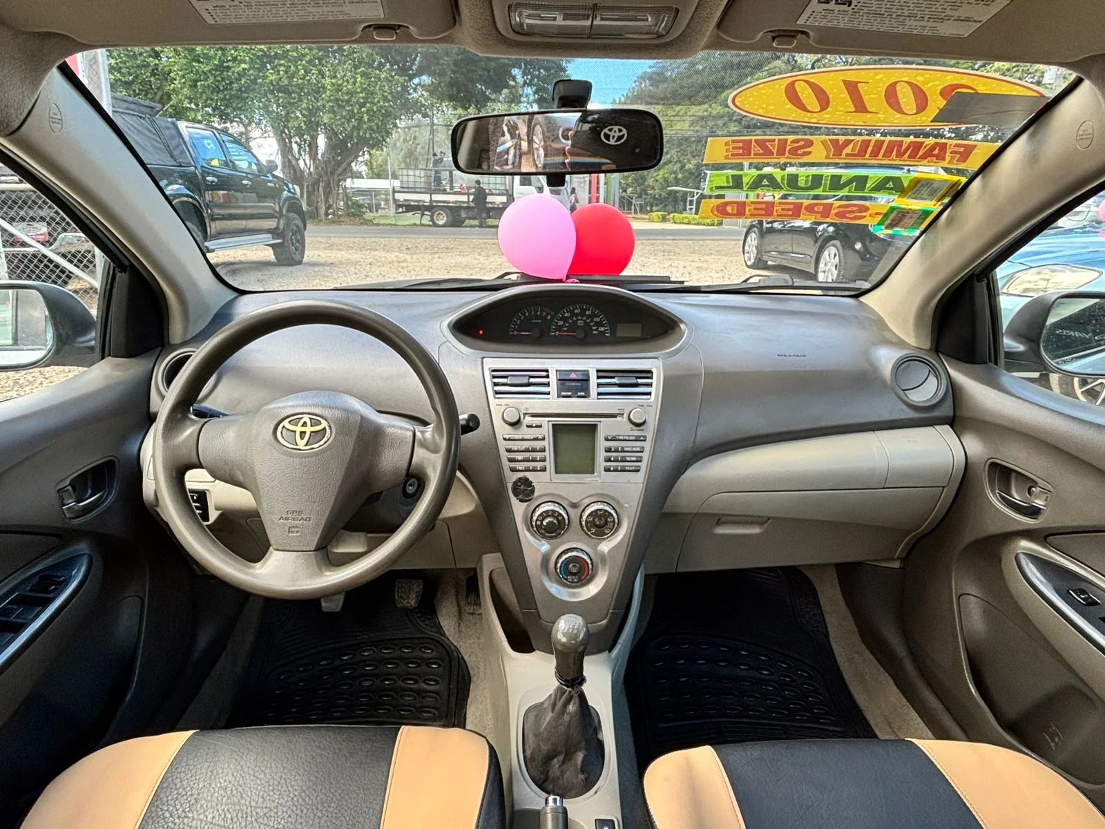 Toyota Yaris S - Image 6