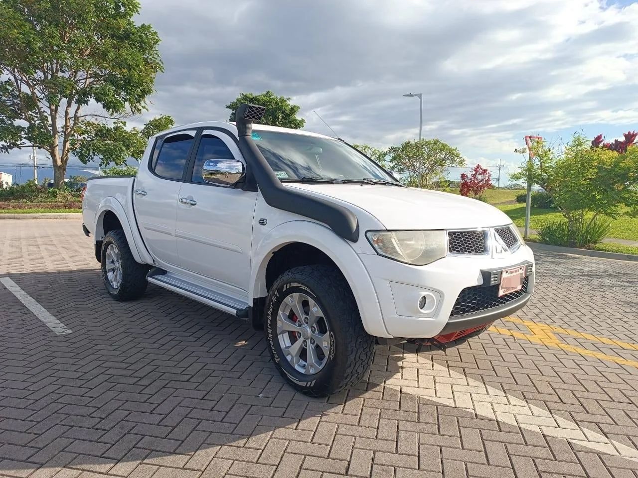 Mitsubishi L200 Sportero - Image 3