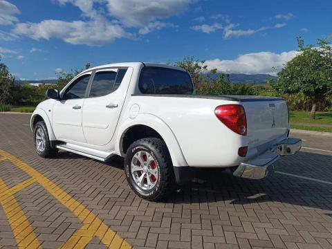 Mitsubishi L200 Sportero - Image 7